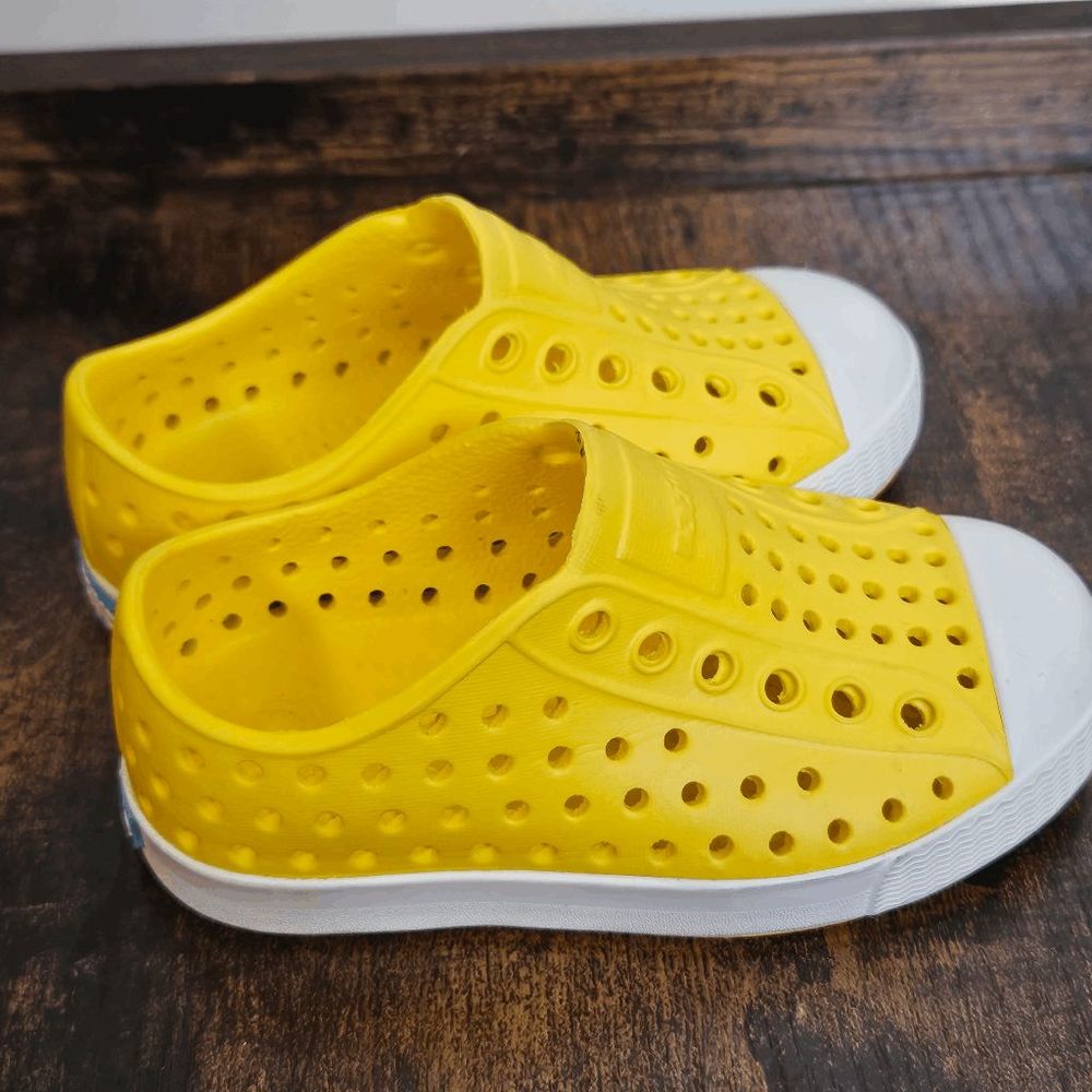 Native Jefferson Slip On Summer Beach Rubber Water Shoes Toddler Unisex Youth 7